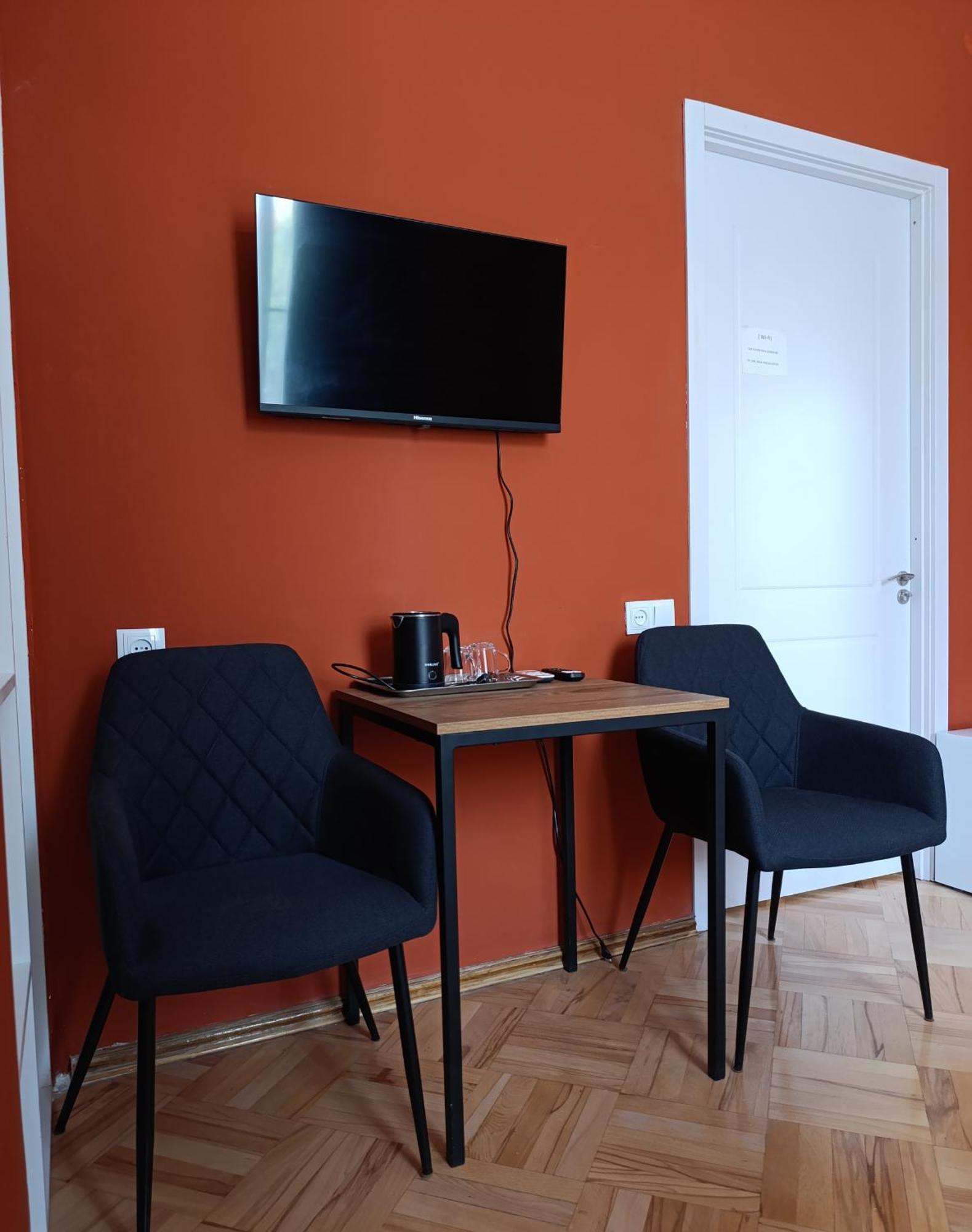 Guest House Top Floor Telavi Bagian luar foto